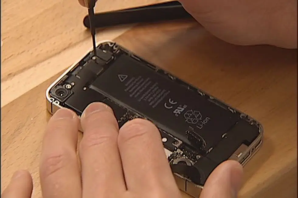 latest phone repair trends