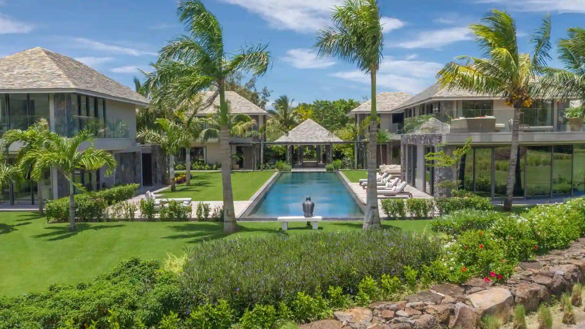 Unlocking Luxury Villa Rental Trends for Musician Rejuvenation